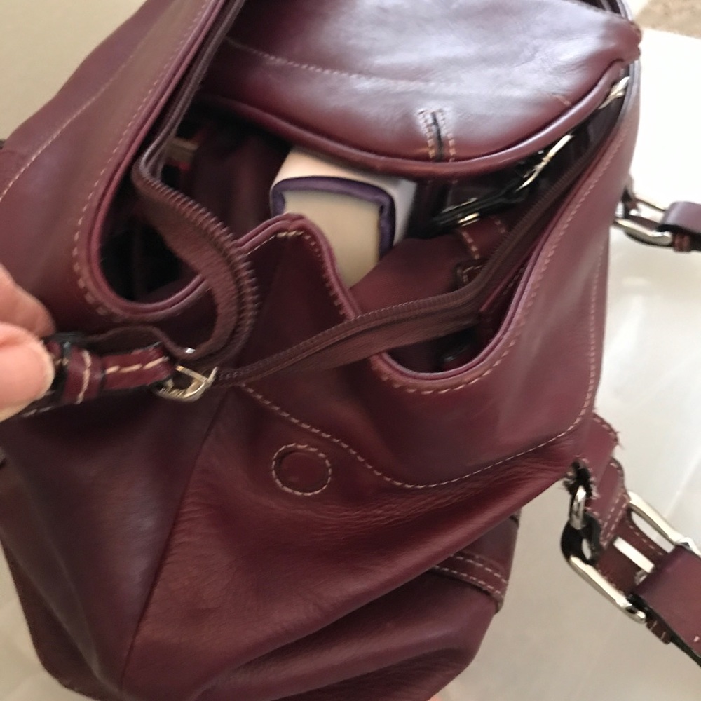 Steven Covey all leather organization bag.